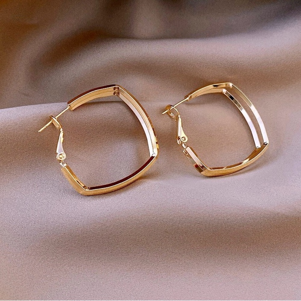 Simple Line Gold Tone Geometric Double Square Hoop Earrings (NWOT)